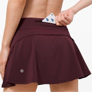 LULULEMON sz 8 Play Off the Pleat *13” skirt in Cassis (very good preowned)